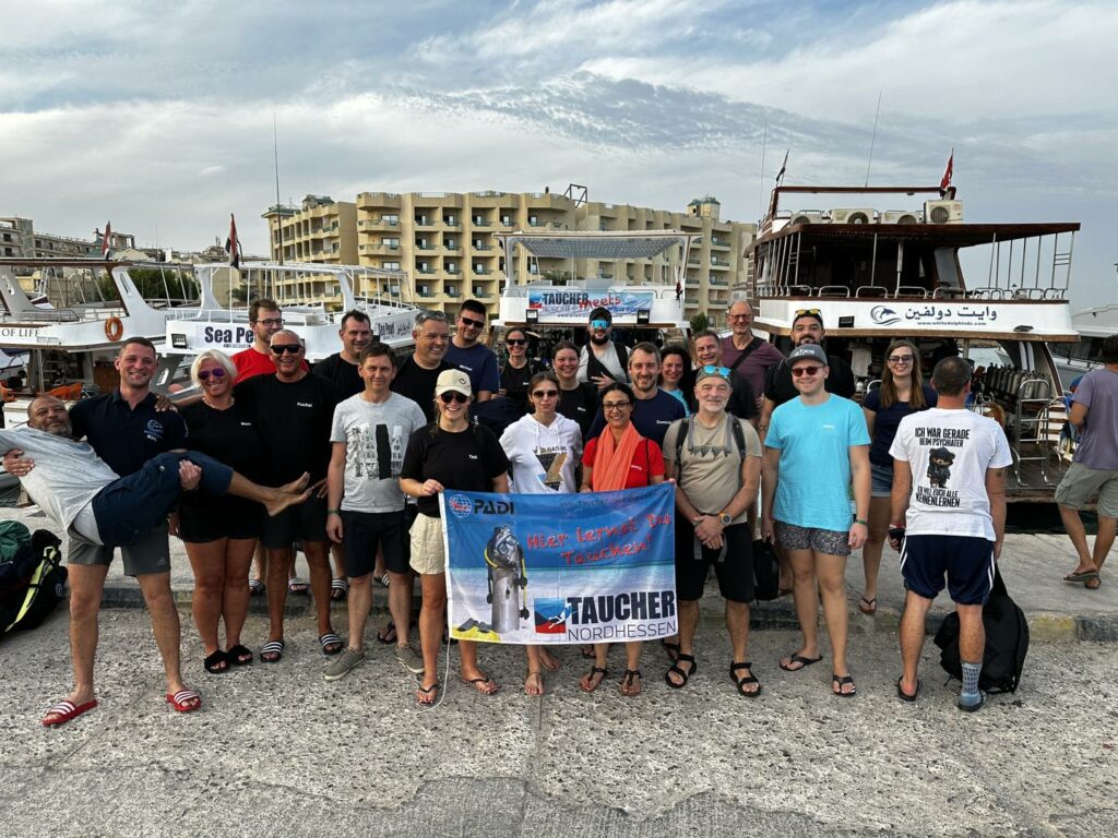 401424433_302485506044236_2080555208266240578_n